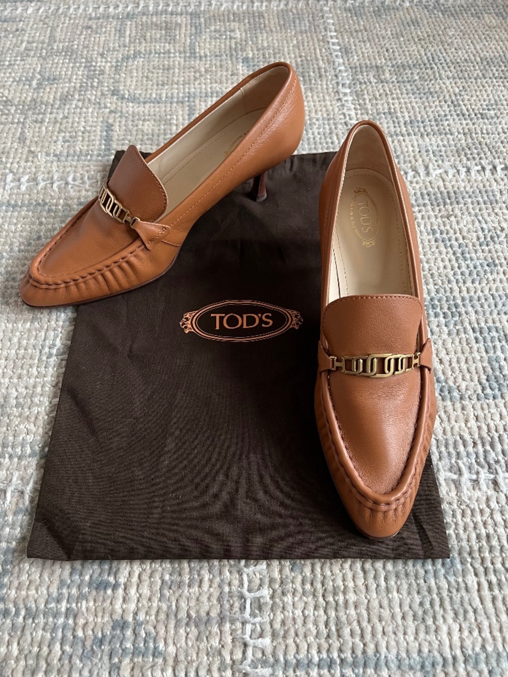Tod's Brown Leather Chain Loafer Kitten Heel Pumps - 39